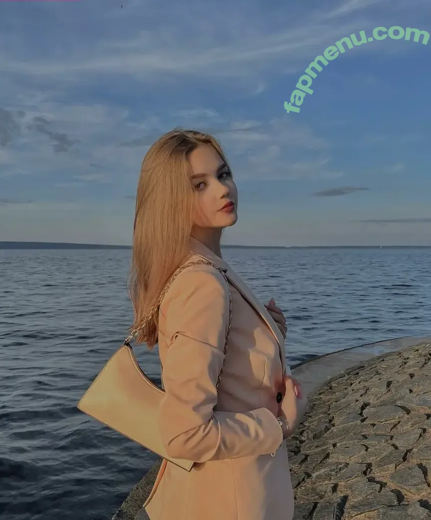 alina.zaozerskayaaa nude photo #0068 (alina.zaozerskayaaa)