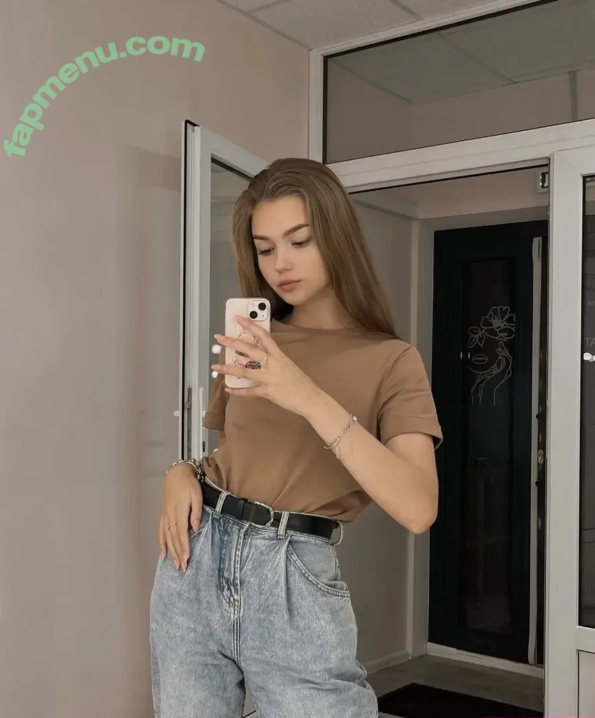 alina.zaozerskayaaa nude photo #0102 (alina.zaozerskayaaa)