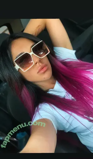 alinabellafree / makeupbyizzyalena nude photo #0012
