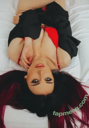 alinabellafree / makeupbyizzyalena nude photo #0020