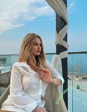 alinaloveeeee / alinaloveee nude photo #0005