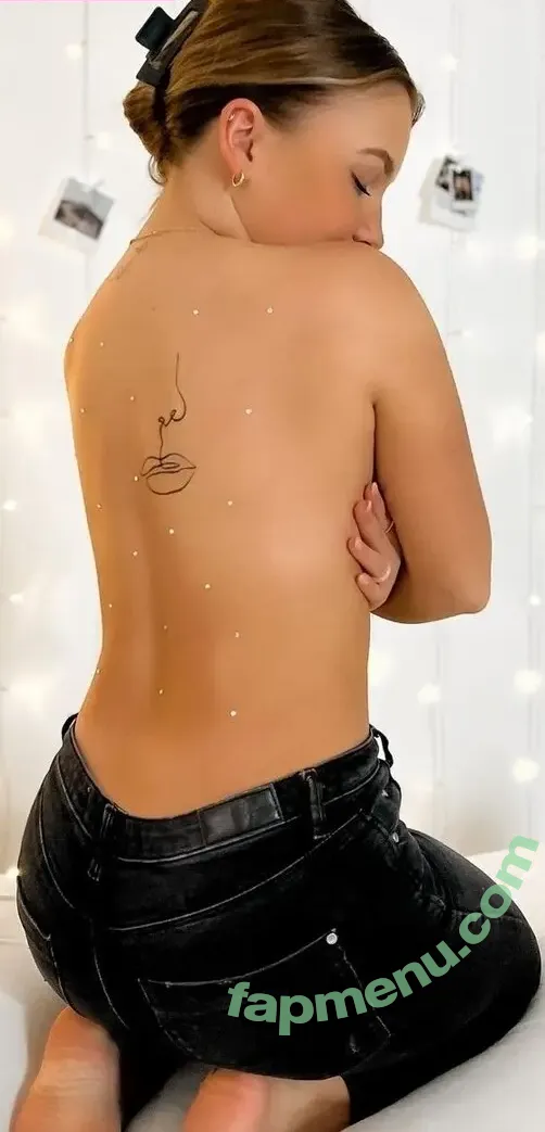 Alinamour nude photo #0020 (Alinamour)