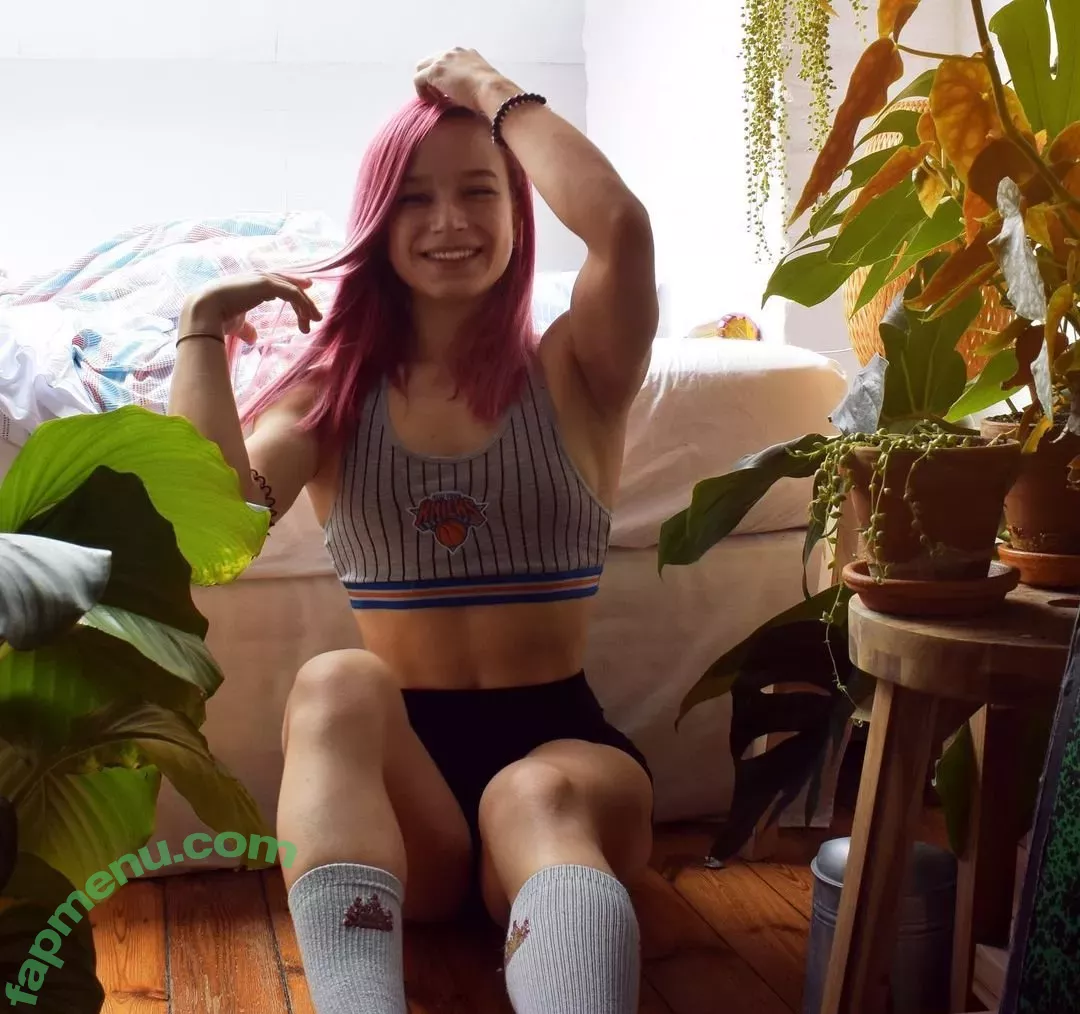 Aline Dessine nude photo #0053 (aline_dessine / u121584761)