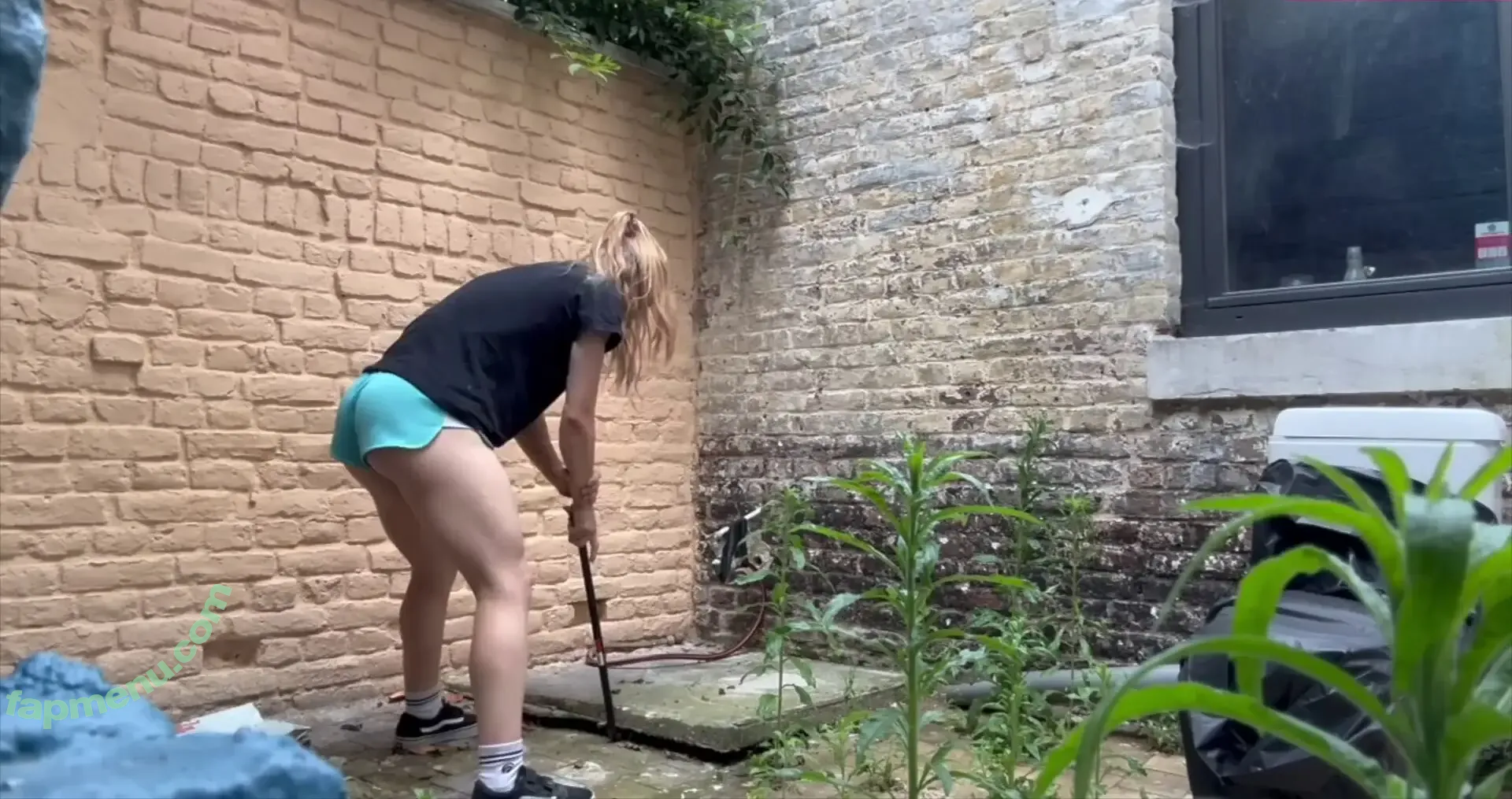 Aline Dessine nude photo #0437 (aline_dessine / u121584761)