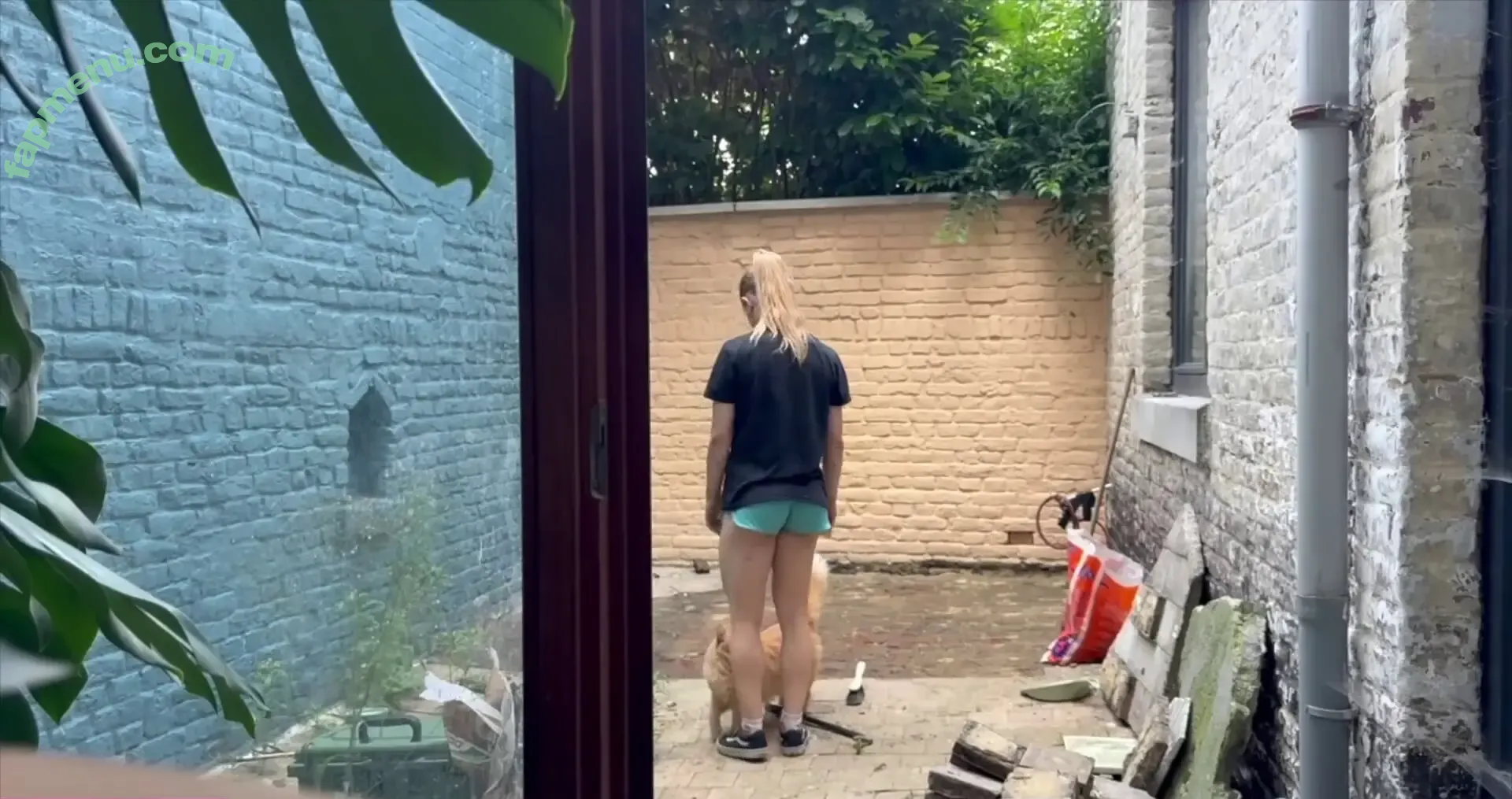 Aline Dessine nude photo #0439 (aline_dessine / u121584761)