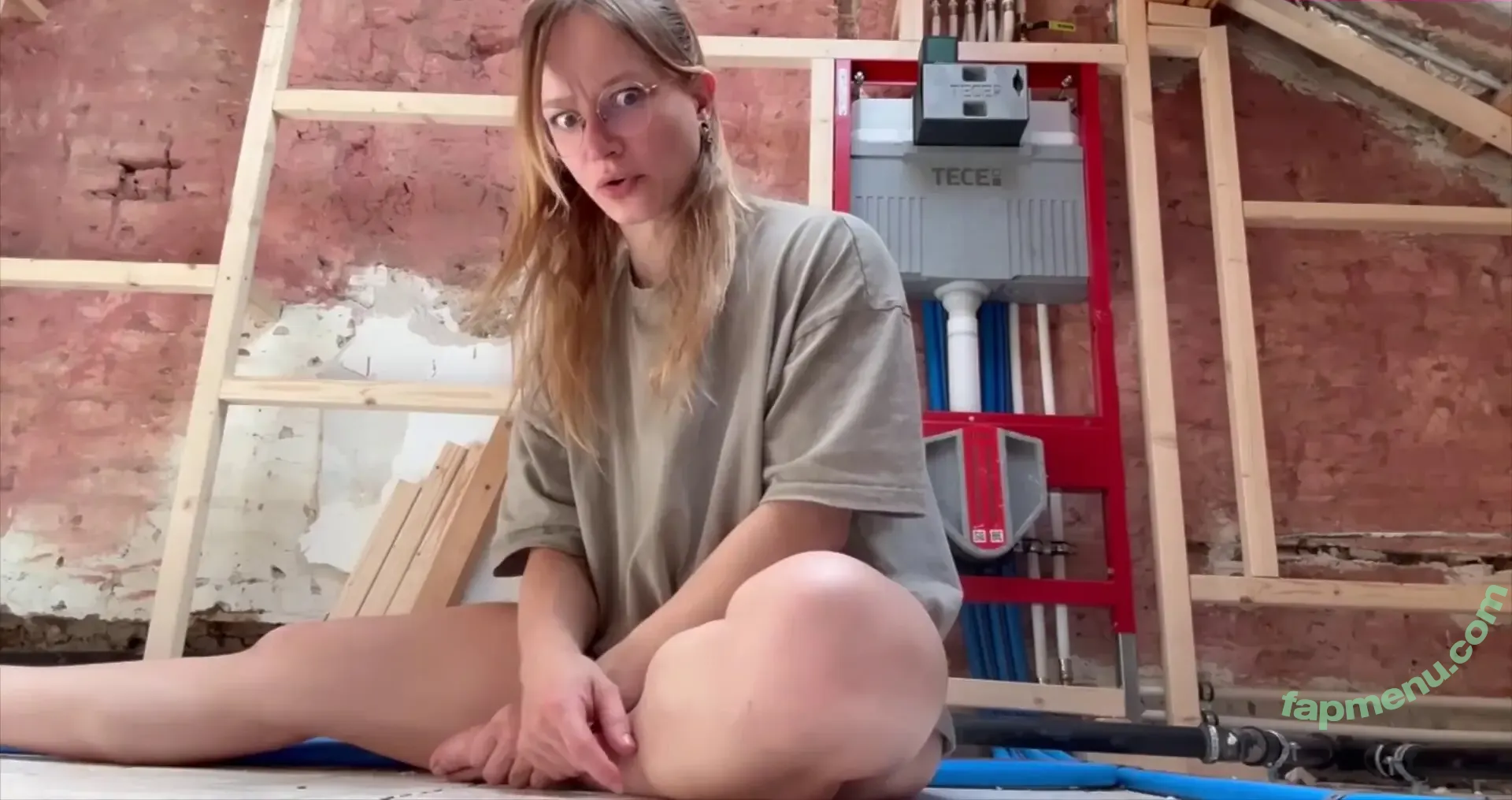 Aline Dessine nude photo #0443 (aline_dessine / u121584761)