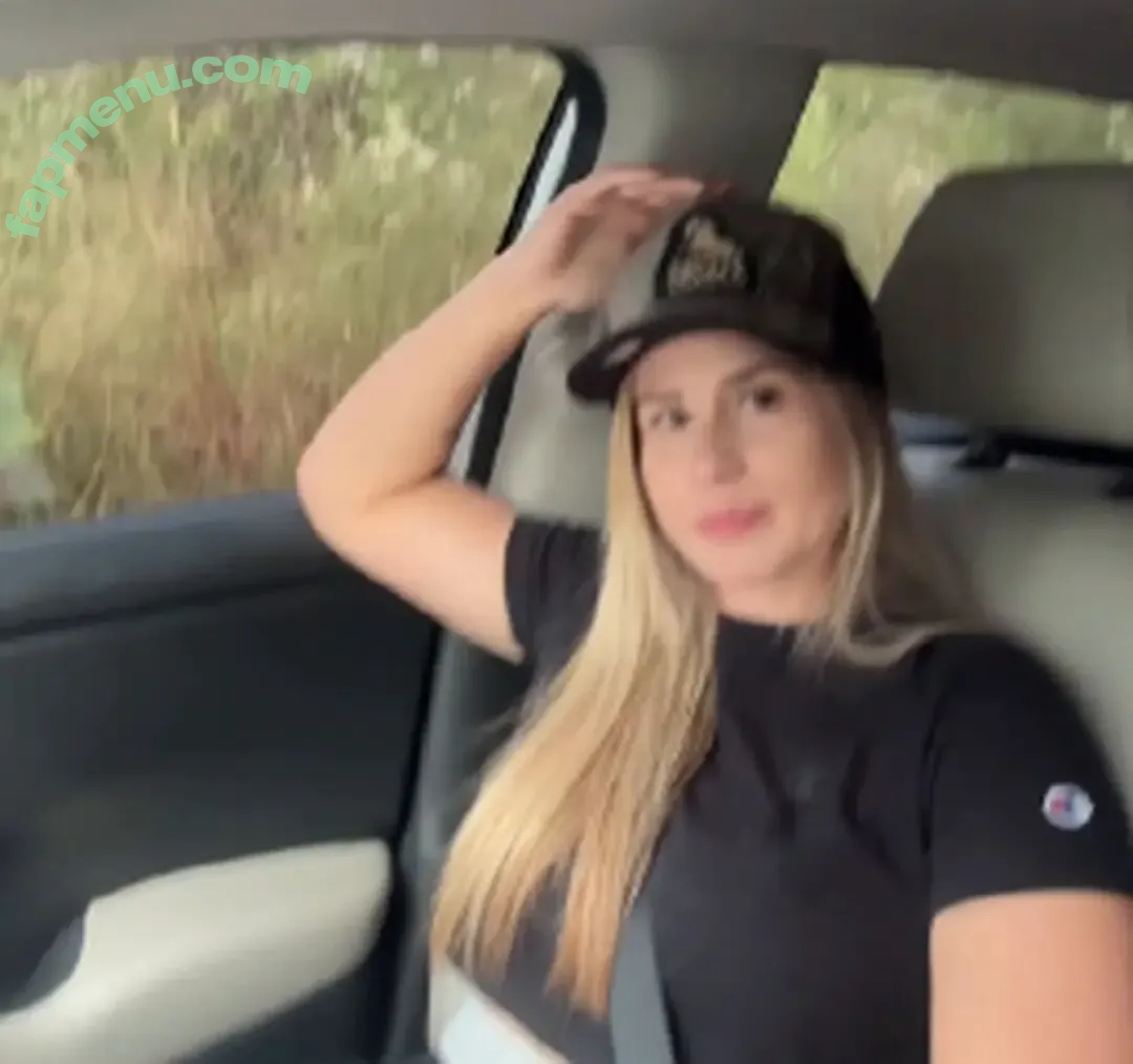 Aline Novak nude photo #0001 (alinenovak / alinenovakoficial)