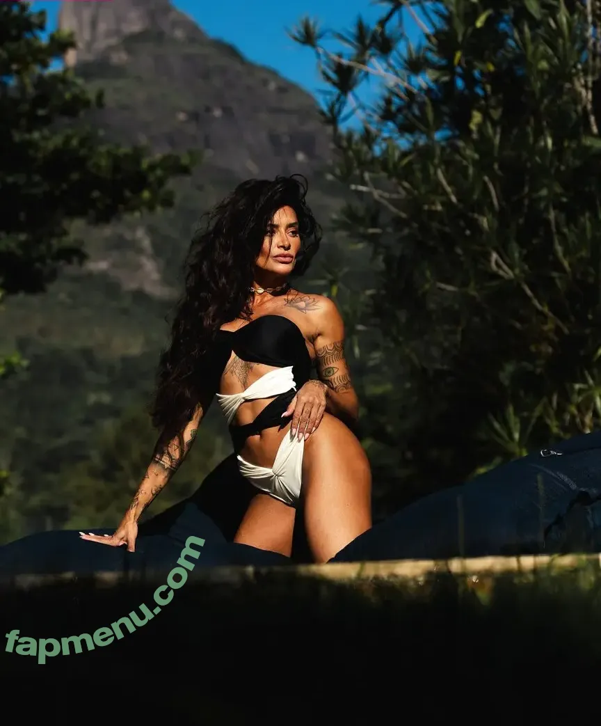 Aline Riscado nude photo #0204 (soualinecampos)