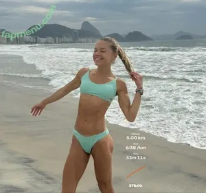 Aline Steffens / fit.by.aline nude photo #0043