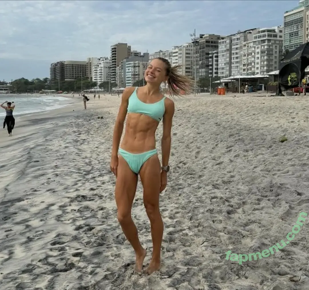 Aline Steffens nude photo #0044 (fit.by.aline)