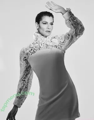 Alinne Moraes / alinnemoraes nude photo #0057