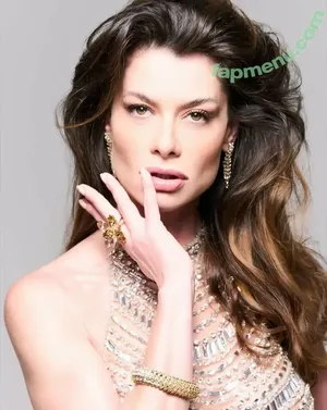 Alinne Moraes / alinnemoraes nude photo #0074