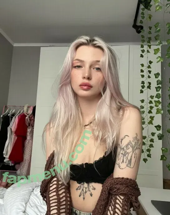 alisatvoya nude photo #0211 (alireons / realalisa / Алиса Твоя)