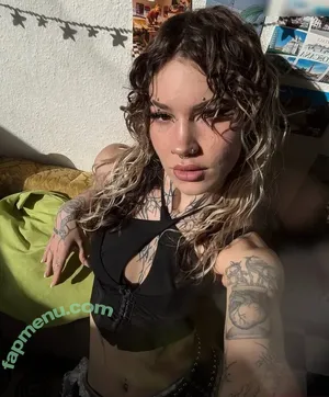 Alisea Löffler / unregierbar nude photo #0065
