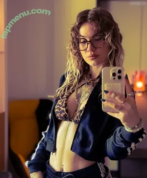 Alisea Löffler / unregierbar nude photo #0068