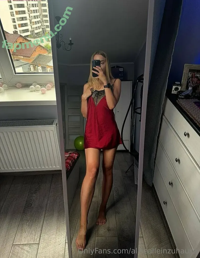 alisehomealone nude photo #0003 (alisonhomealone_)