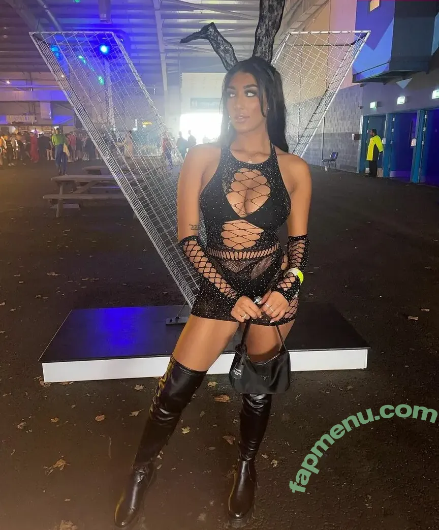 Alishbah Akram nude photo #0026 (alishbahakramxox)