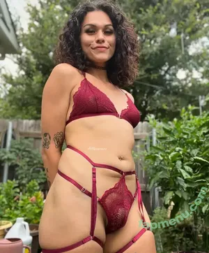 alisiaraee / alisiaraexo nude photo #0024