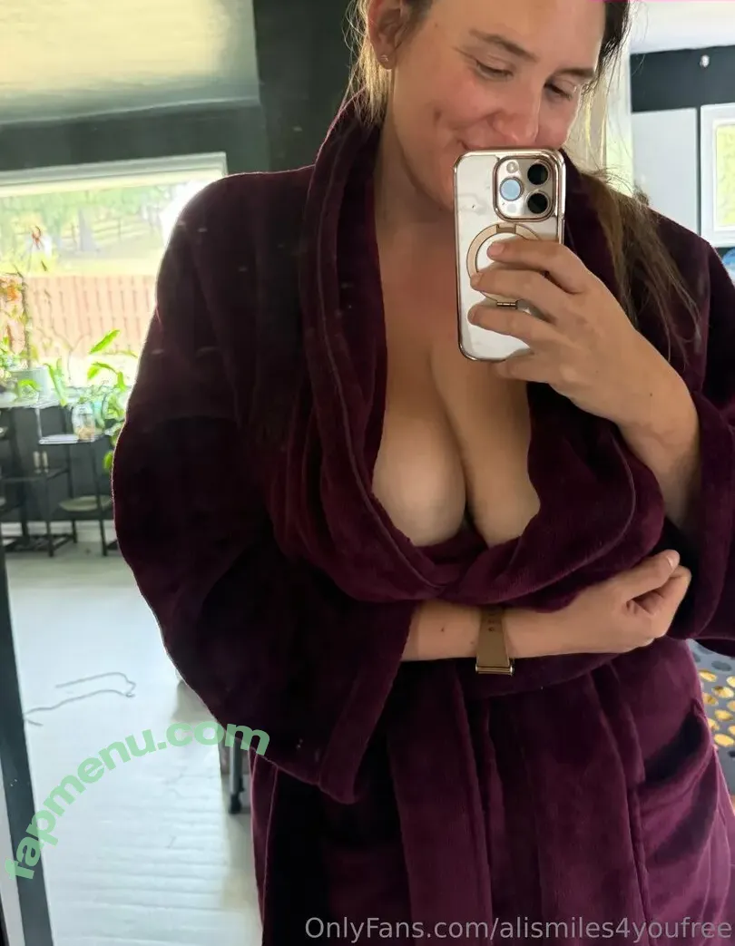 alismiles4youfree nude photo #0059 (alismileslinks)