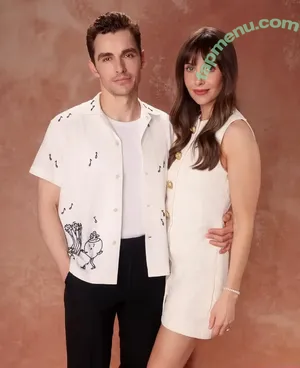 Alison Brie / alisonbrie nude photo #1372