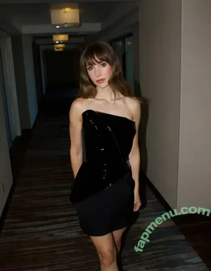 Alison Brie / alisonbrie nude photo #1657