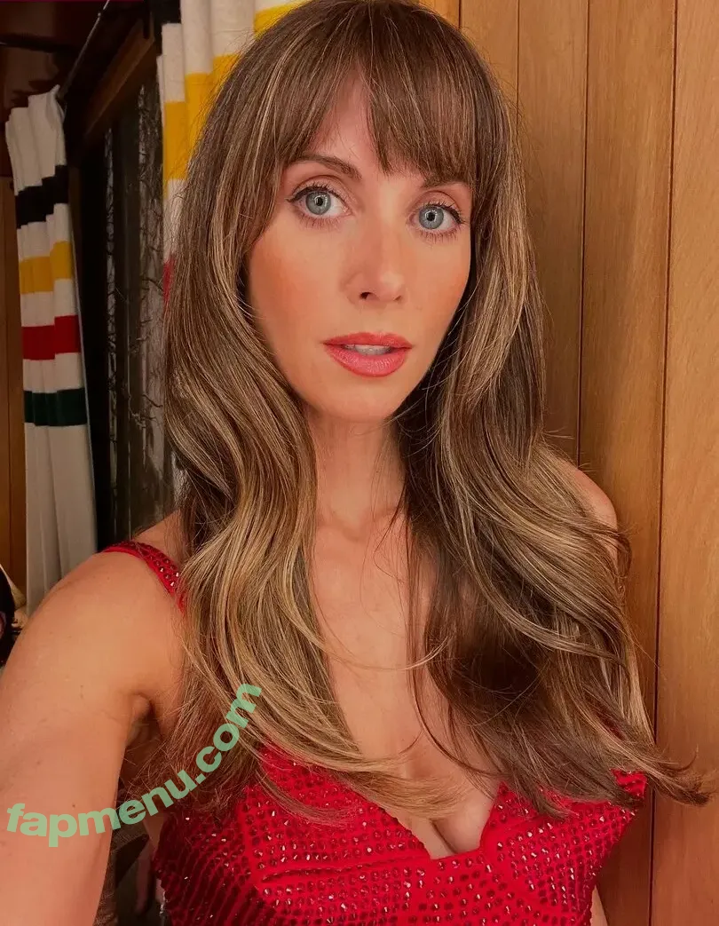 Alison Brie nude photo #1749 (alisonbrie)
