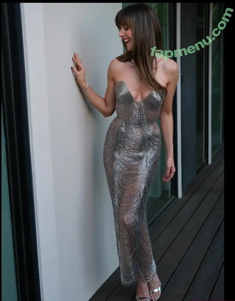 Alison Brie nude photo #1901 (alisonbrie)