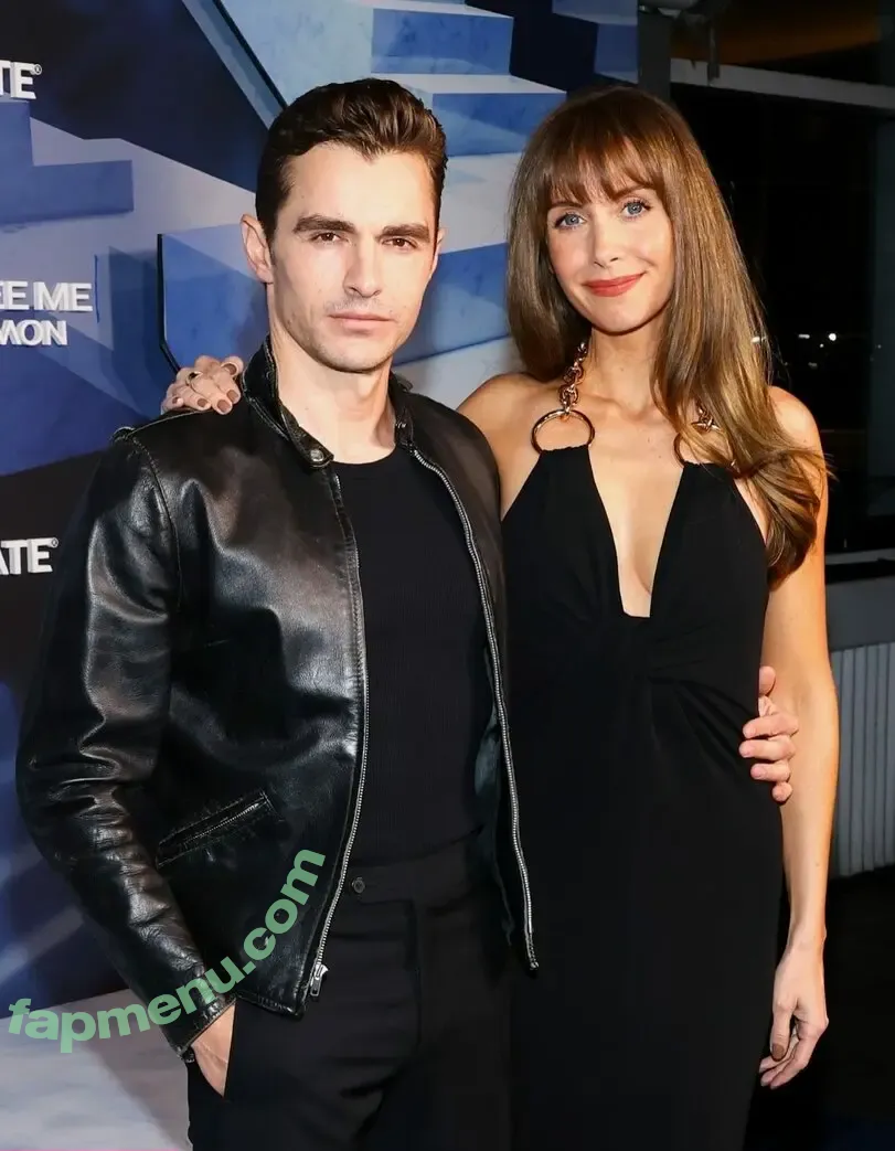 Alison Brie nude photo #1939 (alisonbrie)