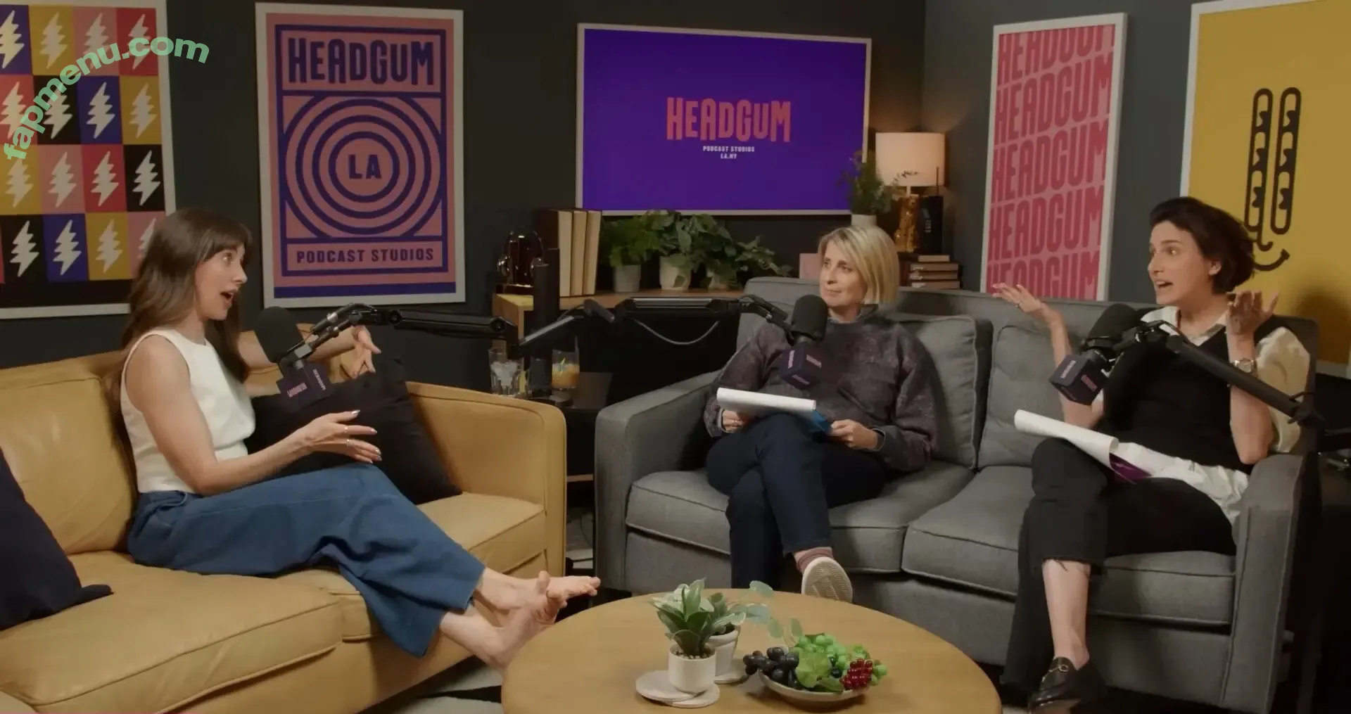 Alison Brie nude photo #1962 (alisonbrie)