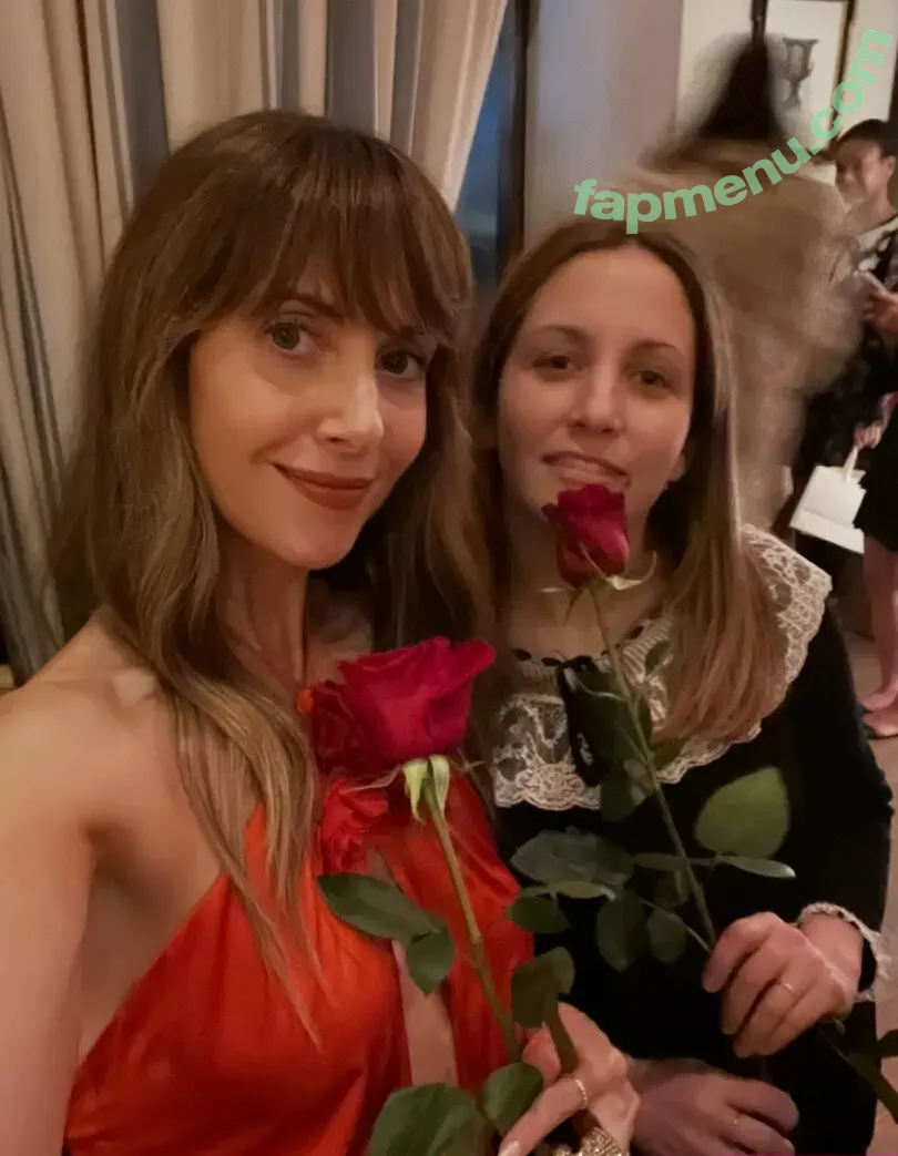 Alison Brie nude photo #2001 (alisonbrie)