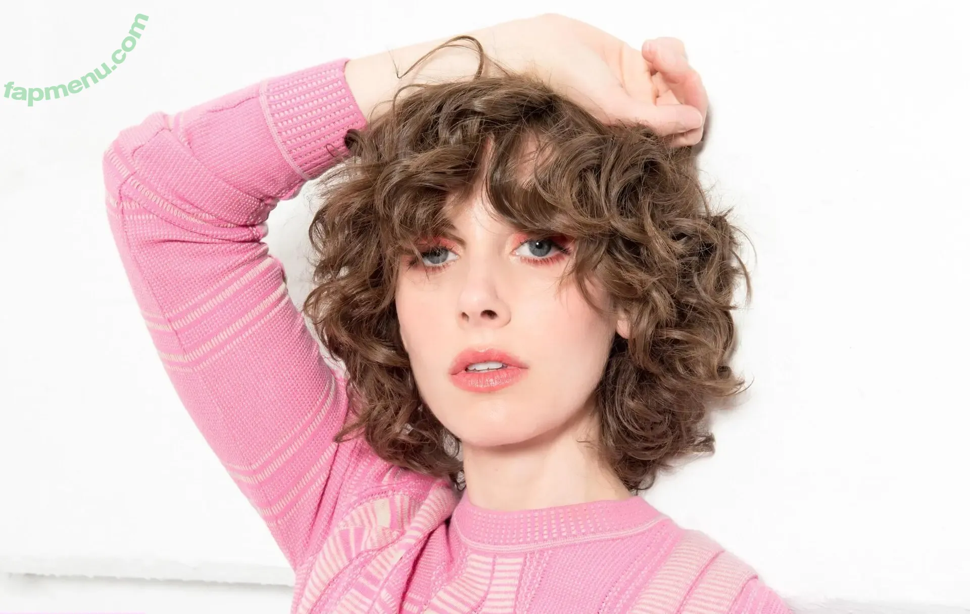 Alison Brie nude photo #2046 (alisonbrie)