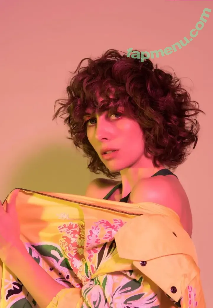 Alison Brie nude photo #2048 (alisonbrie)