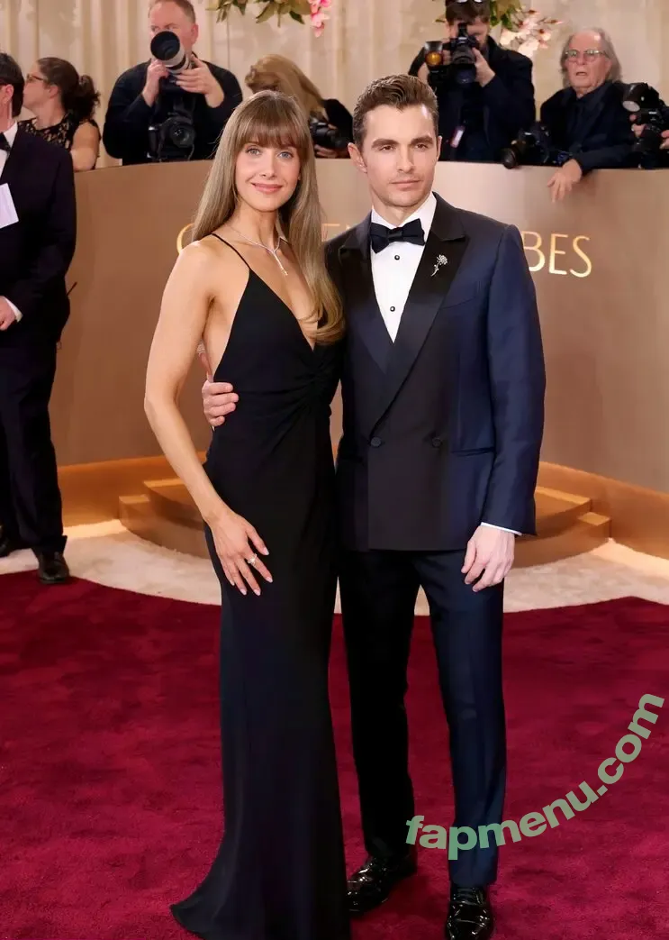 Alison Brie nude photo #2064 (alisonbrie)