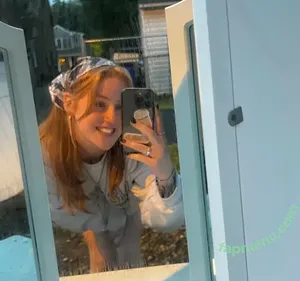 Alison Schmitt / _alischmitt_ nude photo #0015