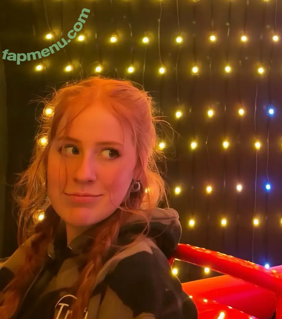 Alison Schmitt nude photo #0004 (_alischmitt_)