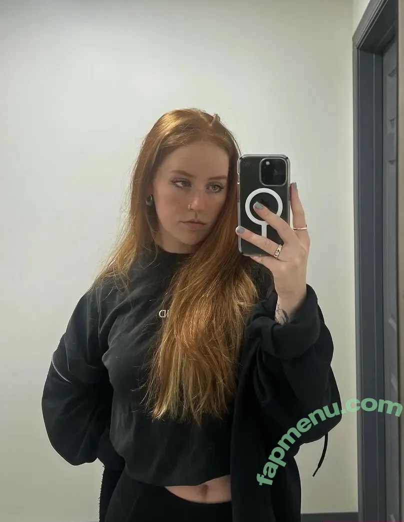 Alison Schmitt nude photo #0006 (arschmitty)