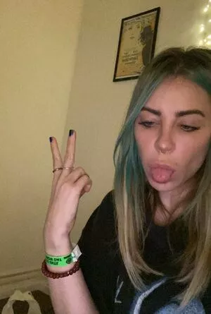 Alison Wonderland / alisonwonderland / allywonder nude photo #0008