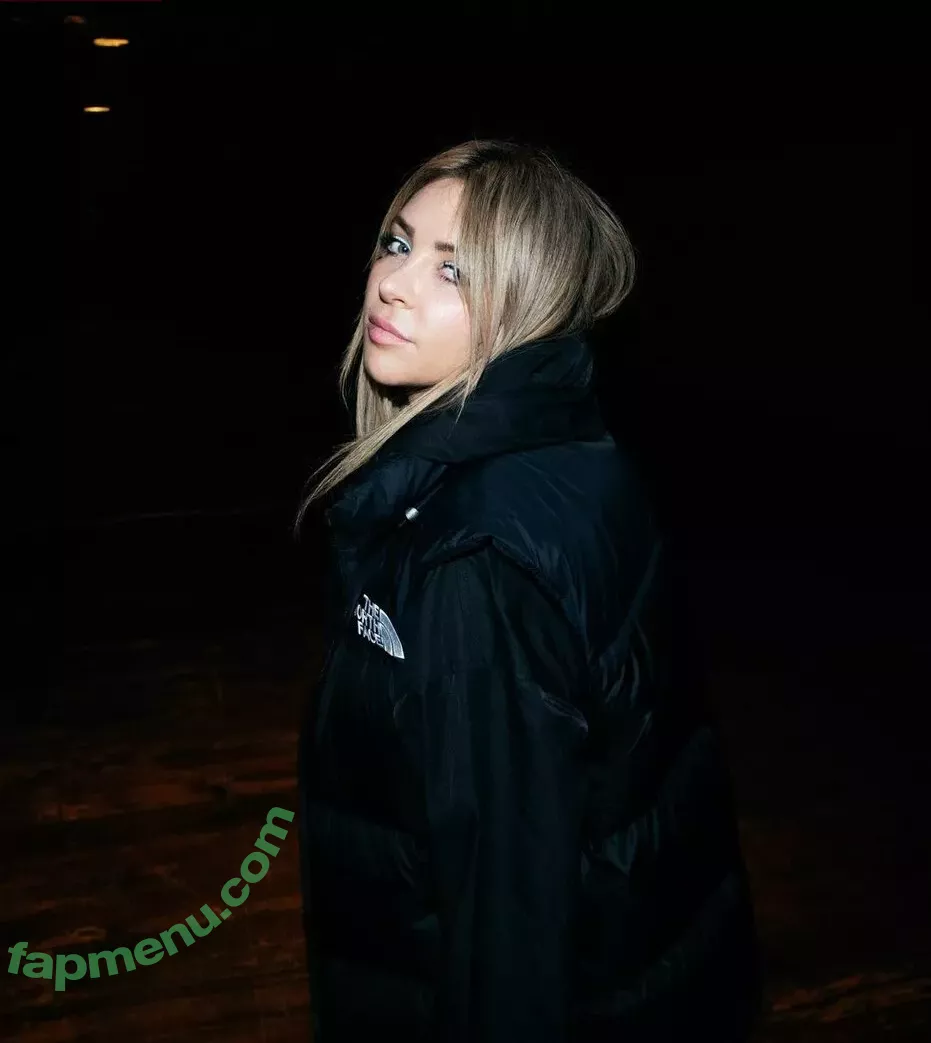 Alison Wonderland nude photo #0020 (alisonwonderland / allywonder)