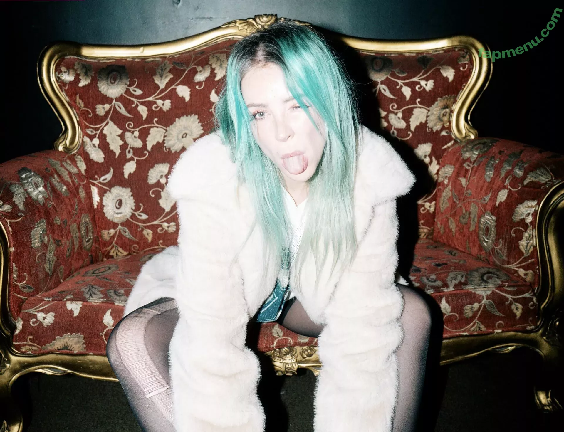 Alison Wonderland nude photo #0115 (alisonwonderland / allywonder)