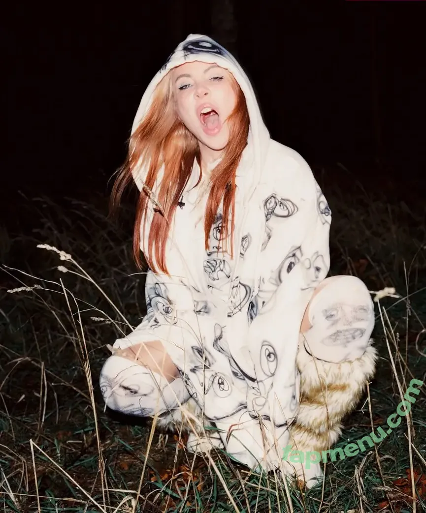 Alison Wonderland nude photo #0165 (alison_wonderland / amberlee_solidifiedsunshine / awonderland)