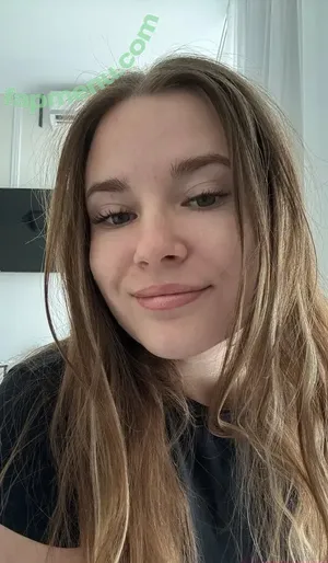 alisonlilbaby / imviwaPretty / onlyviwa / webgirl nude photo #0075