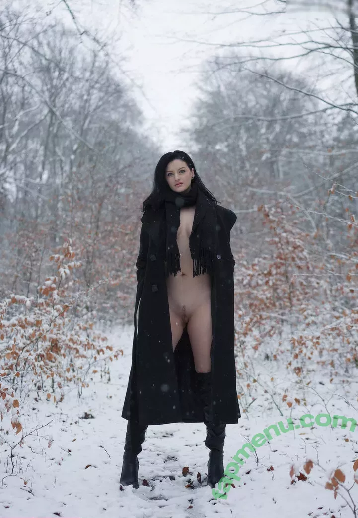 Alissa Noir nude photo #0425 (AlissaNoir / alissa_noir)