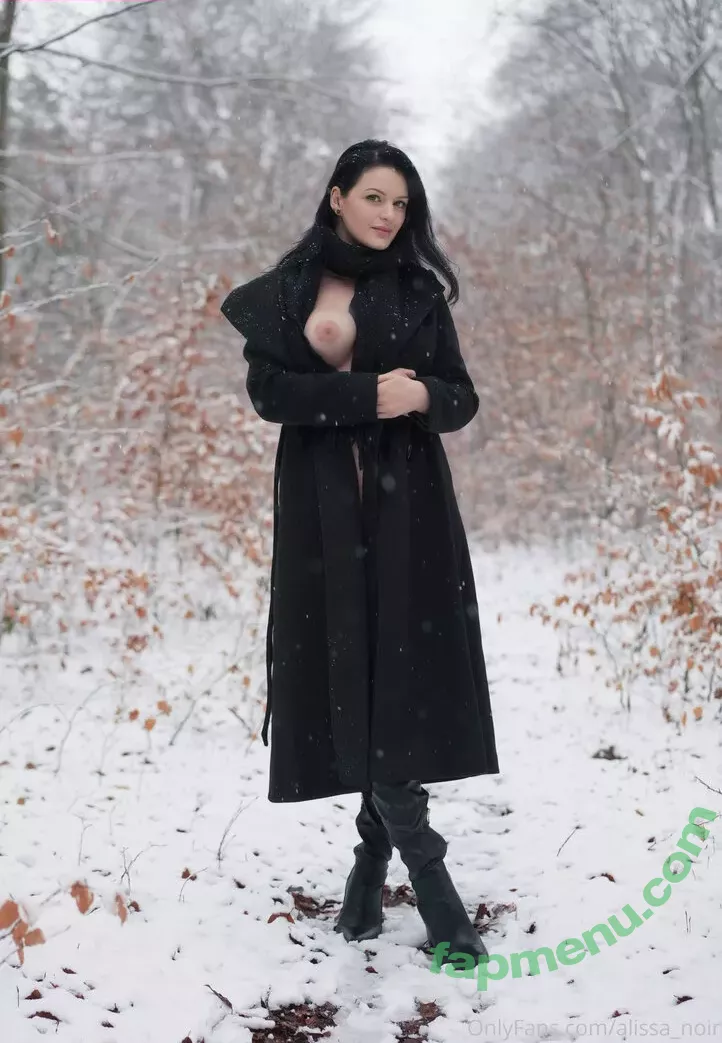Alissa Noir nude photo #0427 (AlissaNoir / alissa_noir)