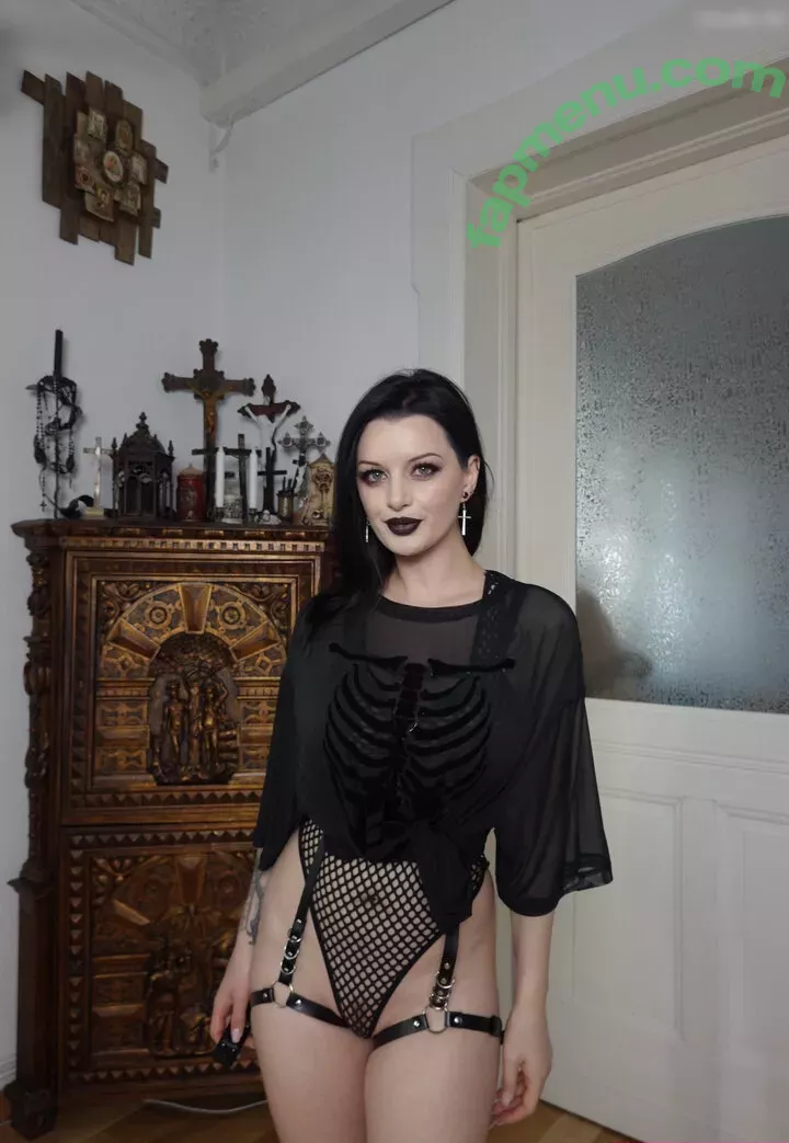 Alissa Noir nude photo #0463 (AlissaNoir / alissa_noir)