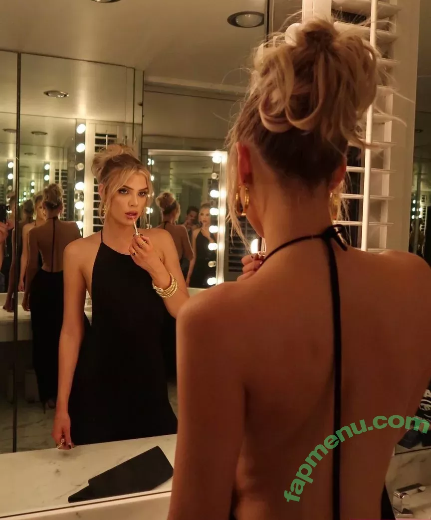 Alissa Violet nude photo #0004 (alissaviolet)