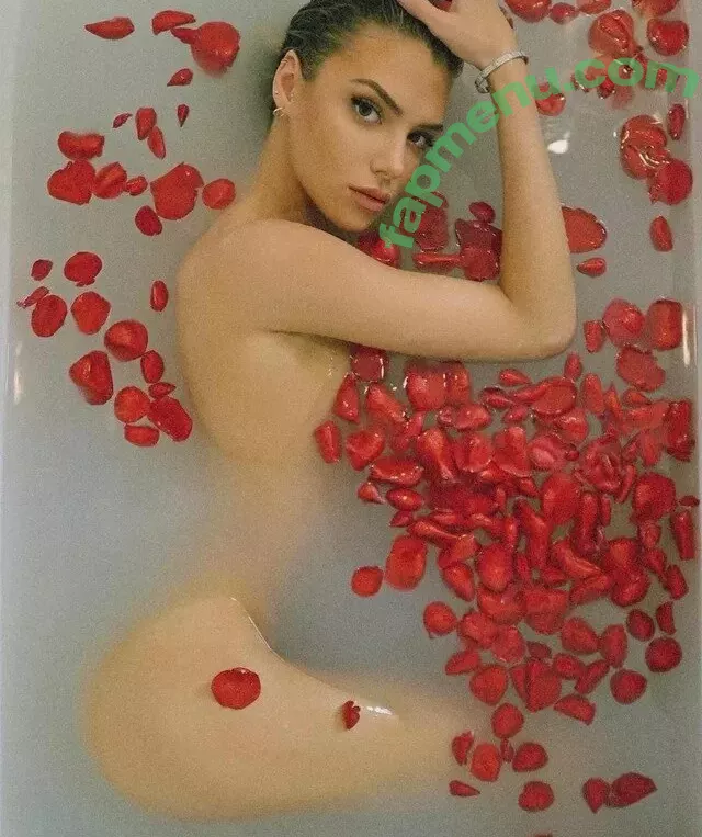 Alissa Violet nude photo #0061 (alissaviolet)