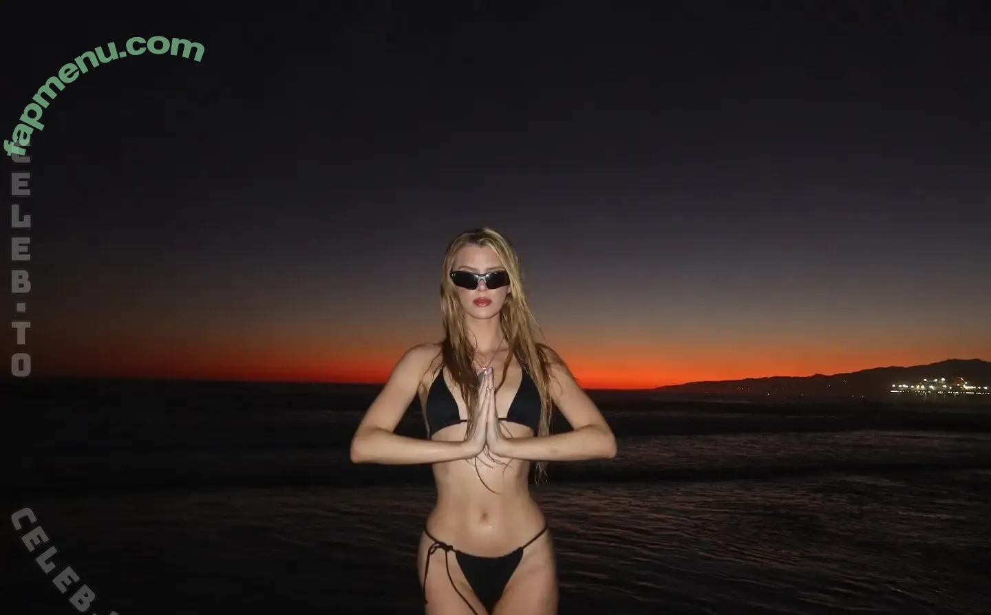 Alissa Violet nude photo #0670 (Alissaviolet / Alissavoilet)