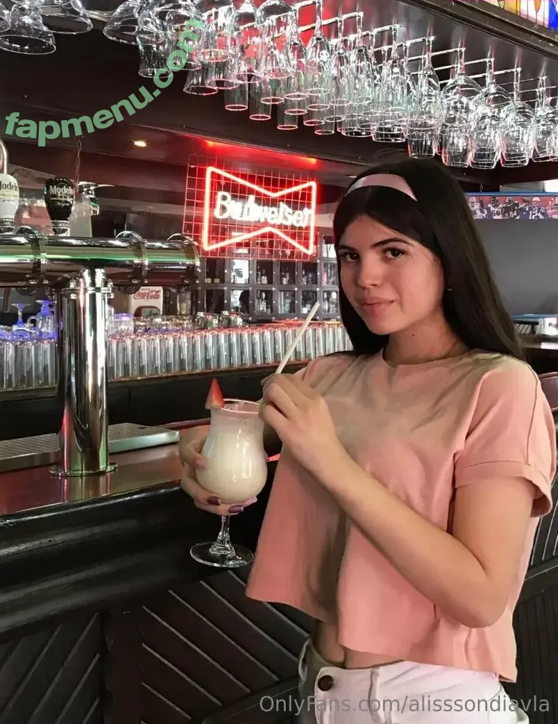 alisssondiavla nude photo #0009 (alissondavilaa_)