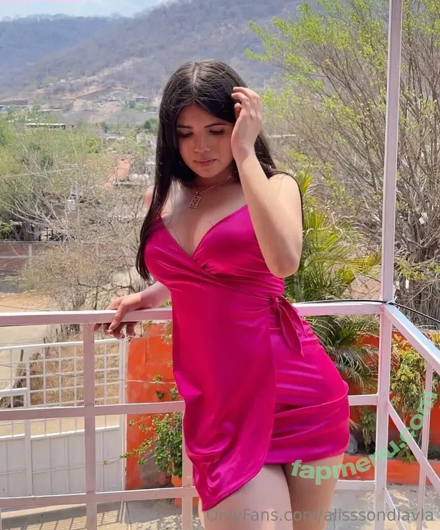 alisssondiavla nude photo #0011 (alissondavilaa_)