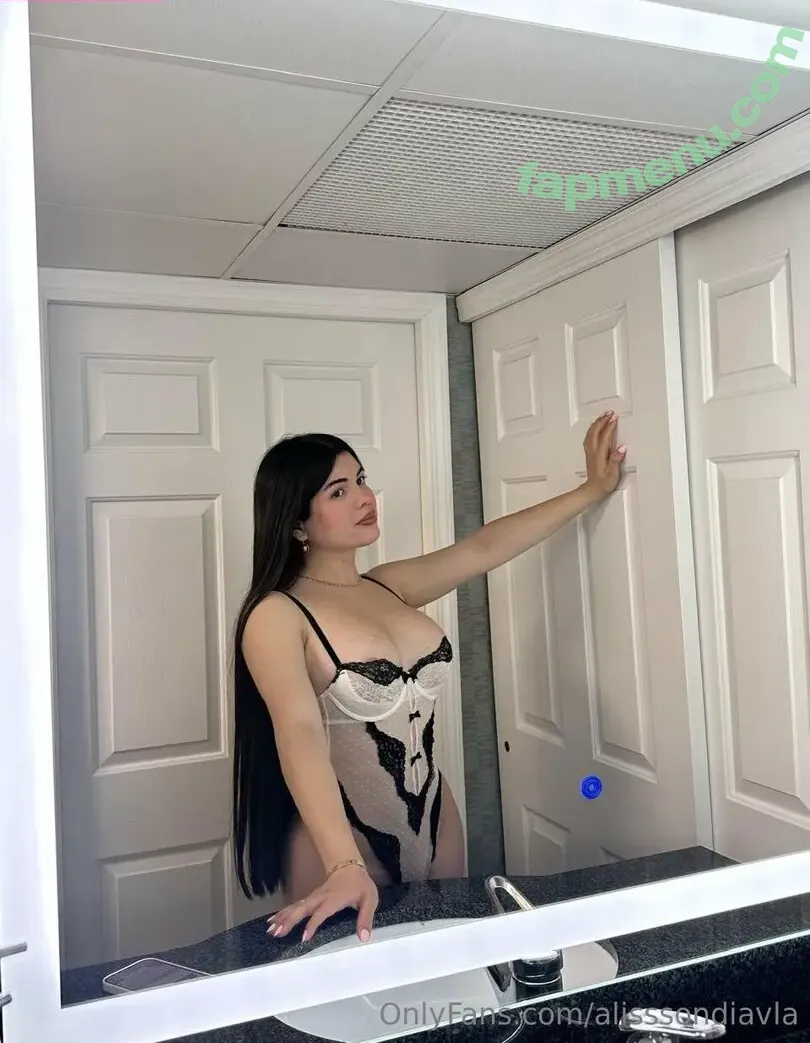 alisssondiavla nude photo #0019 (alissondavilaa_)